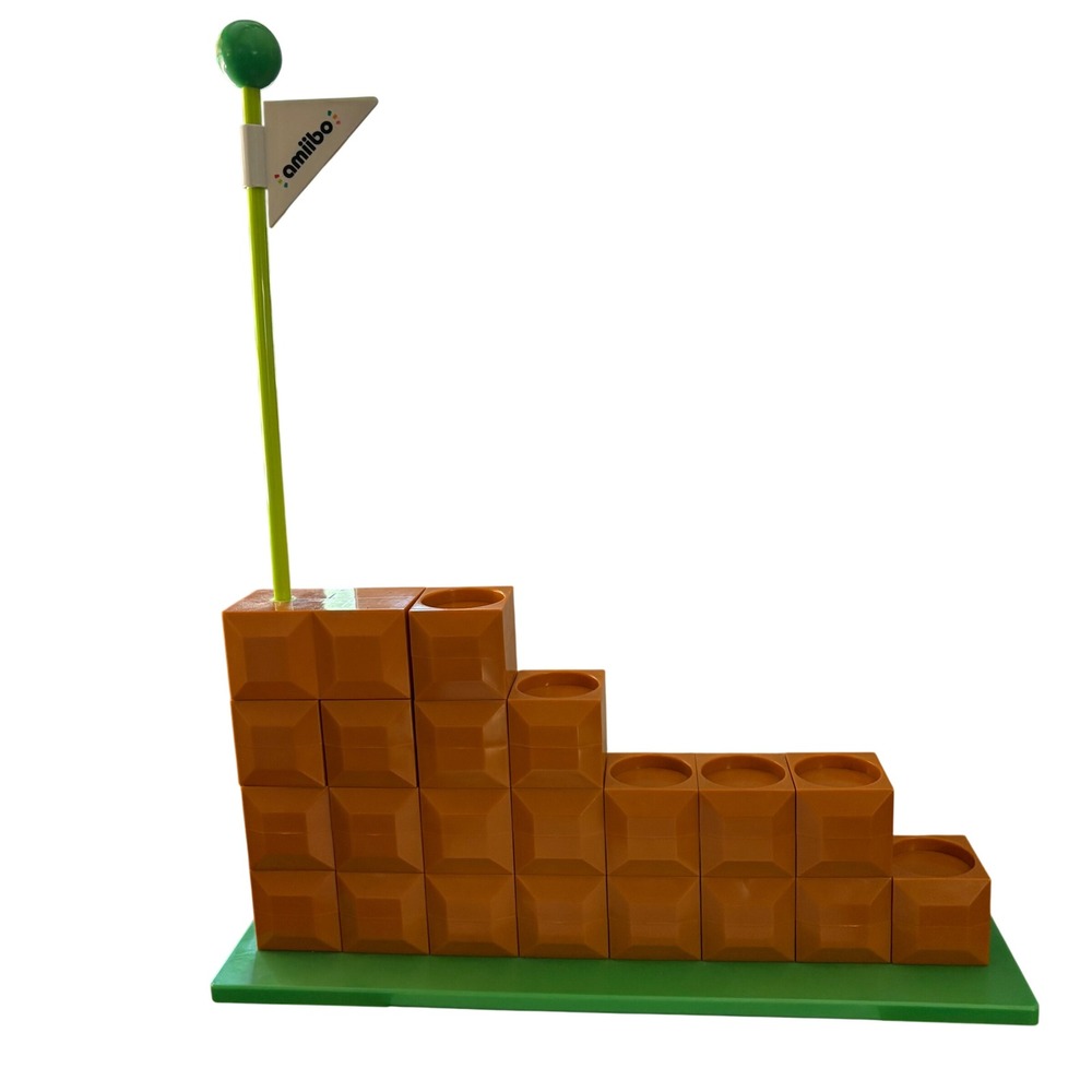 Nintendo Super Mario Bros End Level Amiibo Display Stand Brick Blocks Flag Pole